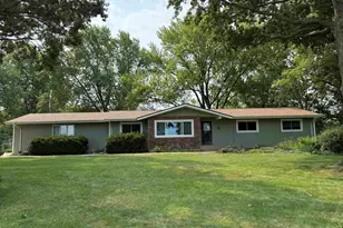 2282 Shepard Dr, Freeport, IL 61032 - Photo 1