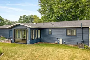 336 Forestcliff Cir, Lake Summerset, IL 61019 - Photo 5