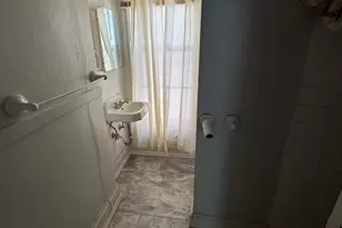 735 N Court St, Rockford, IL 61103 - Photo 11