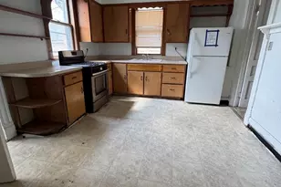 735 N Court St, Rockford, IL 61103 - Photo 3