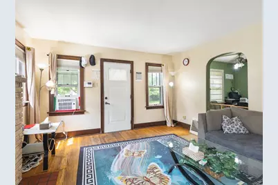 1247 W Logan Street, Freeport, IL 61032 - Photo 5