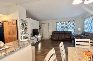 411 E Sycamore St, Elizabeth, IL 61028 - Photo 13