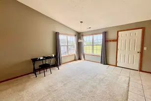 8000 Primrose Pl, Poplar Grove, IL 61065 - Photo 3
