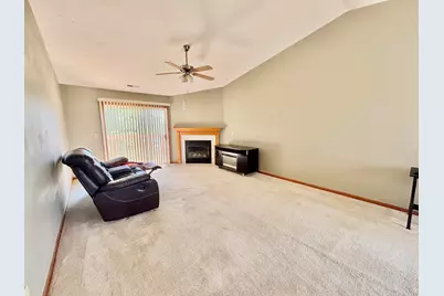 8000 Primrose Place #Unit D, Poplar Grove, IL 61065 - Photo 5