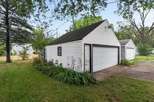 1923 Barton Blvd, Rockford, IL 61103 - Photo 35