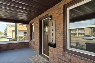 1918 Auburn St, Rockford, IL 61103 - Photo 3