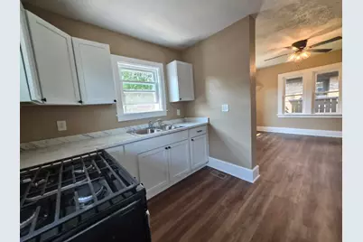1918 Auburn Street, Rockford, IL 61103 - Photo 5