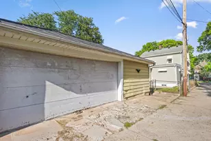 1111 20th St, Rockford, IL 61104 - Photo 45