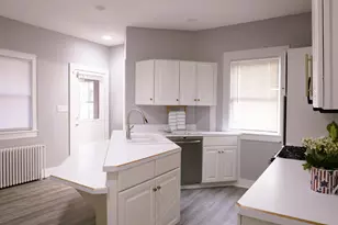812 S Locust Ave, Freeport, IL 61032 - Photo 11