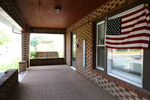 812 S Locust Ave, Freeport, IL 61032 - Photo 5