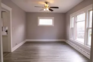 812 S Locust Ave, Freeport, IL 61032 - Photo 9