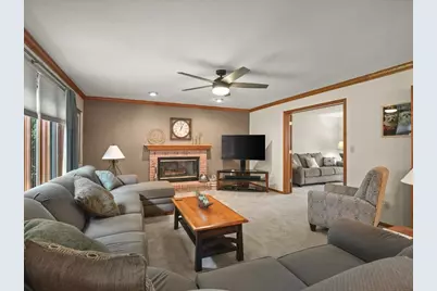 8647 Oakwood Glen Drive, Rockford, IL 61108 - Photo 15