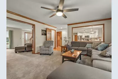8647 Oakwood Glen Drive, Rockford, IL 61108 - Photo 13