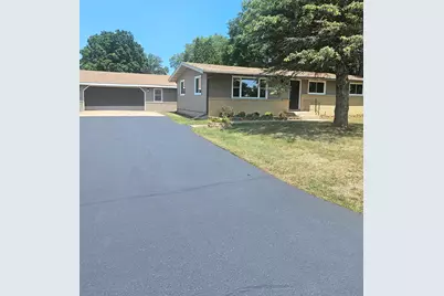 421 E Main Street, Rockton, IL 61072 - Photo 1