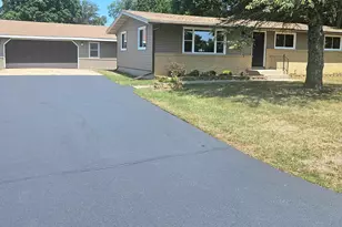 421 E Main St, Rockton, IL 61072 - Photo 1