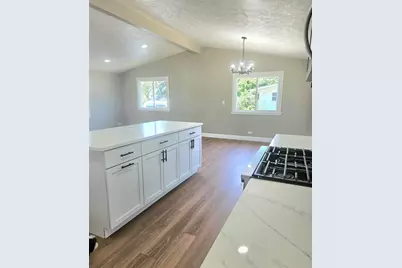 421 E Main Street, Rockton, IL 61072 - Photo 5