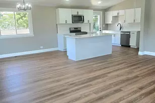 421 E Main St, Rockton, IL 61072 - Photo 3