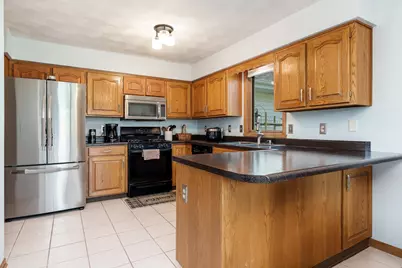 6672 Lindbloom Lane, Cherry Valley, IL 61016 - Photo 9