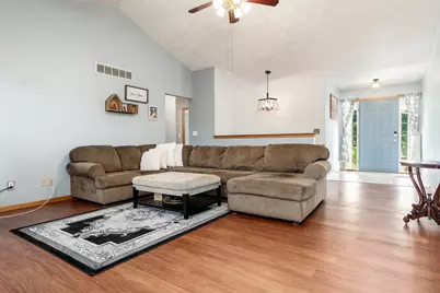 6672 Lindbloom Lane, Cherry Valley, IL 61016 - Photo 3