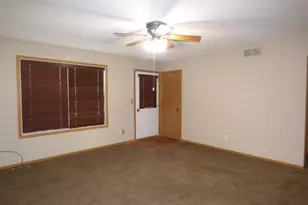 729 Meadow Ridge Ln, Lena, IL 61048 - Photo 15
