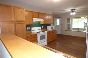 729 Meadow Ridge Ln, Lena, IL 61048 - Photo 3