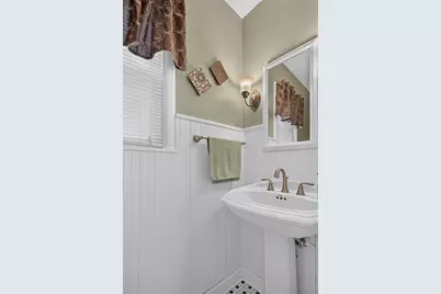 2126 Oaklawn Avenue, Rockford, IL 61107 - Photo 9