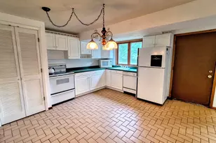 2856 W Forest Rd, Freeport, IL 61032 - Photo 33
