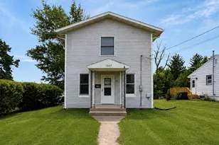 1207 W American St, Freeport, IL 61032 - Photo 1
