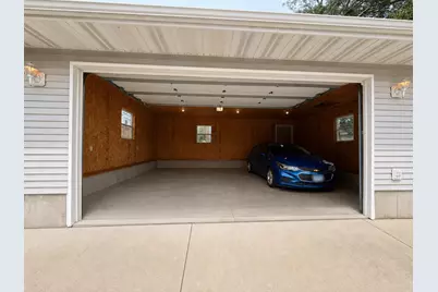 1207 W American Street, Freeport, IL 61032 - Photo 7