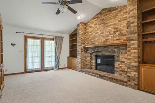 1301 Albany Ln, Rockford, IL 61107 - Photo 17