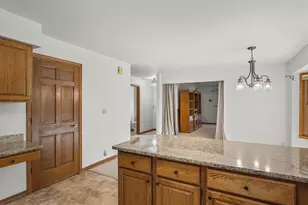 1301 Albany Ln, Rockford, IL 61107 - Photo 13