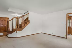 1301 Albany Ln, Rockford, IL 61107 - Photo 7