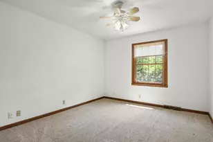 1301 Albany Ln, Rockford, IL 61107 - Photo 31