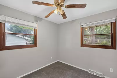 523 Chisholm Trail, Rockford, IL 61101 - Photo 13