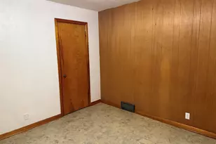 408 N Maple Ave, Forreston, IL 61030 - Photo 13