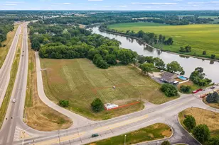 5365 Bridge St, Roscoe, IL 61073 - Photo 1