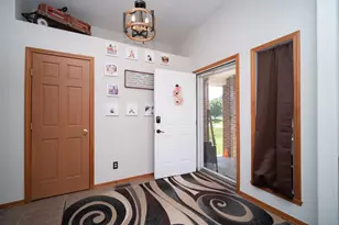 13181 Springhill Dr, Winnebago, IL 61088 - Photo 3
