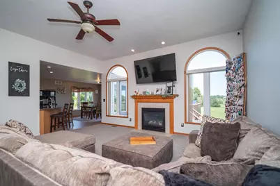 13181 Springhill Drive, Winnebago, IL 61088 - Photo 17
