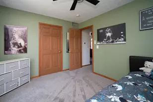 13181 Springhill Dr, Winnebago, IL 61088 - Photo 9