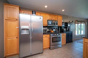 13181 Springhill Dr, Winnebago, IL 61088 - Photo 11