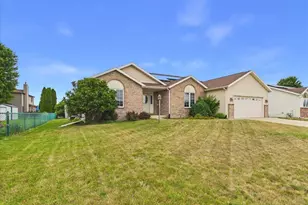 2819 Mary St, Belvidere, IL 61008 - Photo 7