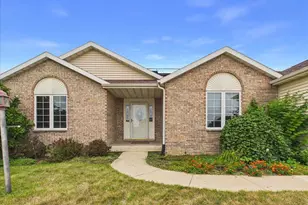 2819 Mary St, Belvidere, IL 61008 - Photo 5