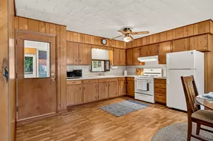 128 Warren Ave, Rockford, IL 61107 - Photo 5