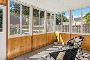 128 Warren Ave, Rockford, IL 61107 - Photo 35