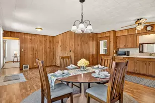 128 Warren Ave, Rockford, IL 61107 - Photo 9
