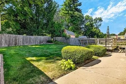 128 Warren Avenue, Rockford, IL 61107 - Photo 39