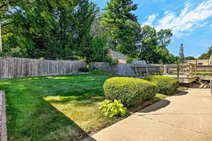 128 Warren Ave, Rockford, IL 61107 - Photo 39