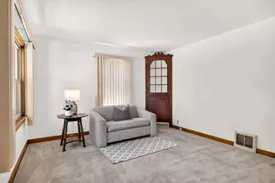 128 Warren Ave, Rockford, IL 61107 - Photo 15