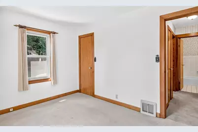 128 Warren Avenue, Rockford, IL 61107 - Photo 21