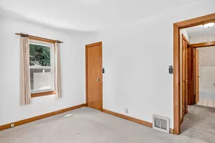 128 Warren Ave, Rockford, IL 61107 - Photo 21